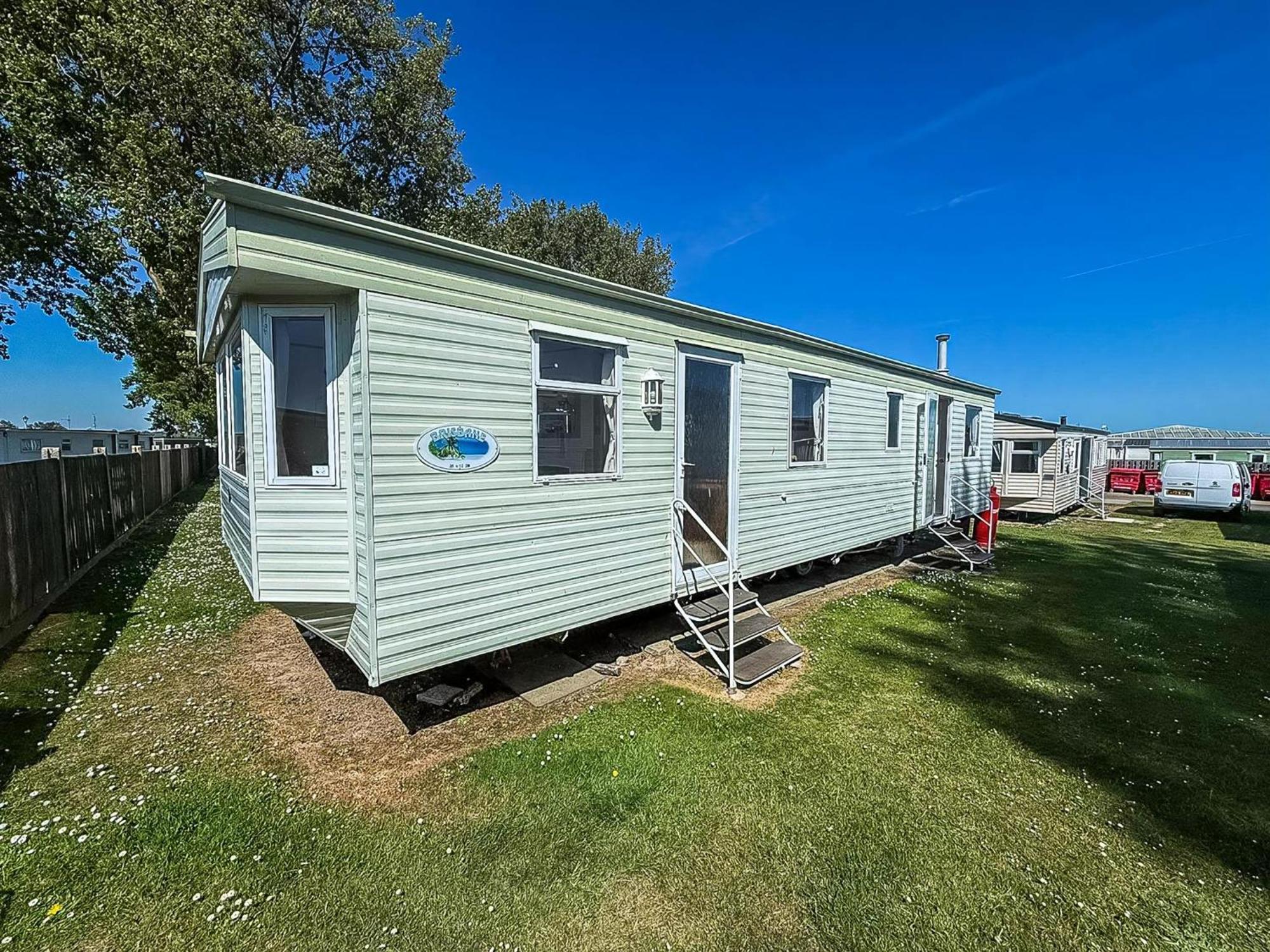 Caravan By The Sea At California Cliffs Holiday Park In Norfolk Ref 50014B Great Yarmouth Exterior photo